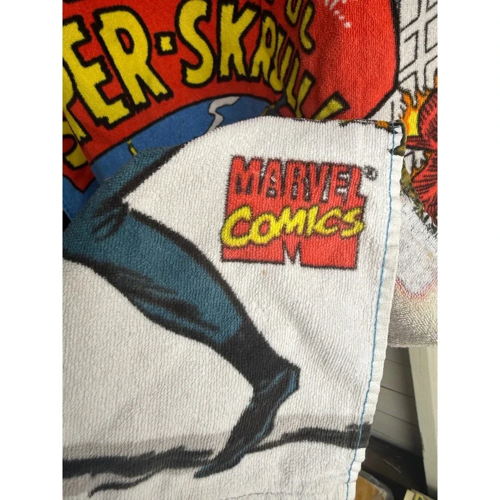 Marvel Comics Fantastic Four Super-Skrull Beach Towel Blue 2005 Issue 18 Art